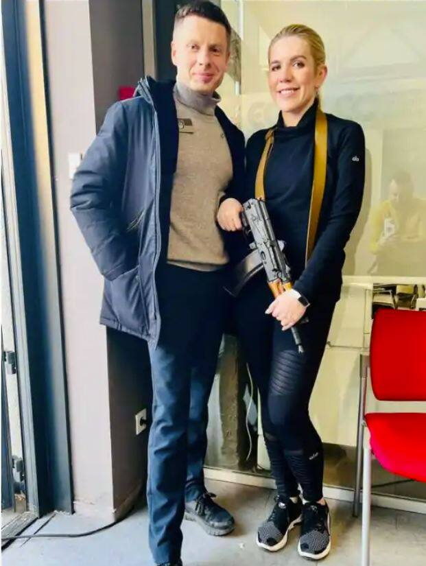 ਇਸ ਤੋਂ ਇਲਾਵਾ ਯੂਕਰੇਨ ਦੇ ਰਾਸ਼ਟਰਪਤੀ ਜ਼ੇਲੇਨਸਕੀ ਨੇ ਦੇਸ਼ ਦੇ ਨਾਗਰਿਕਾਂ ਨੂੰ ਦੇਸ਼ ਦੀ ਰੱਖਿਆ ਕਰਨ ਅਤੇ ਹਥਿਆਰ ਚੁੱਕ ਕੇ ਰੂਸੀ ਫੌਜ ਨਾਲ ਲੜਨ ਦੀ ਅਪੀਲ ਕੀਤੀ ਹੈ।