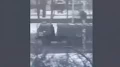 Russia Ukraine War: खारकीव में घुसी रूसी सेना, यूक्रेन सरकार ने लोगों से कहा- खिड़की से हमला करें