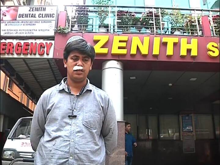 উত্তর দমদম পুরসভার ৩১ নম্বর ওয়ার্ডে আক্রান্ত এবিপি আনন্দর সাংবাদিক সুকান্ত মুখোপাধ্যায় ও চিত্র সাংবাদিক শ্যামল জানা।