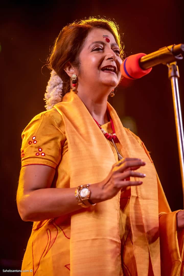 প্রতি বছর ঋতুরাজকে আবাহন জানাতে বিশেষ অনুষ্ঠানের আয়োজন করেন জাতীয় পুরস্কারপ্রাপ্ত শিল্পী। বাংলার তাবড় গায়ক, বাদ্যকার, বাচিক শিল্পী যোগ দেন ইমনের এই অনুষ্ঠানে।