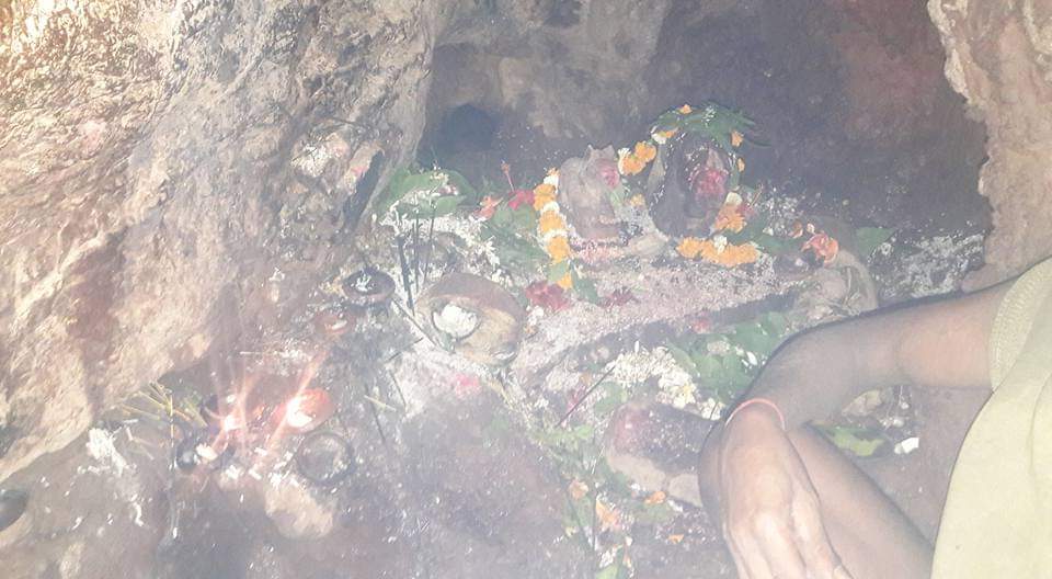 Bastar News: इस शिवलिंग पर प्रकृति कराती है सालभर जलाभिषेक, वैज्ञानिक भी नहीं पता लगा पाए कहां से आता है जल