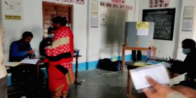 WB Muncipal Election 2022: Allegations of abduction of BJP candidate in Tufanganj, target tmc WB Muncipal Election 2022: তুফানগঞ্জে বিজেপি প্রার্থীকে অপহরণের অভিযোগ, নিশানায় তৃণমূল