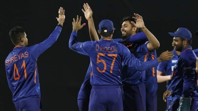 IND vs SL, 3rd T20: India chase 147 to win against Sri Lanka at HPCA Stadium IND vs SL, 1st Innings Highlight: শনাকার ব্যাটিং ঝড়ে ভারতের সামনে লড়াই করার মতো স্কোর শ্রীলঙ্কার