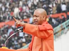 सीएम योगी चौरी-चौरा में बोले- हमने एक यंत्र विकसित किया है, जो सड़क भी बनाता है और माफिया के ऊपर भी चलता है