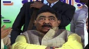 বীরভূমের তৃণমূল জেলা সভাপতি আরও বলেন, ‘আমি তো দেখলাম ভাটপাড়া আর কামারহাটি ছাড়া কোথাও গোলমাল হয়নি। সব জায়গায় শান্তিপূর্ণভাবে ভোট হয়েছে।’