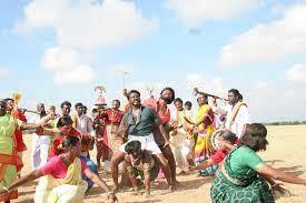 நடனத்துக்கு பொதுமை தன்மை இல்லை. ஒரு குறிப்பிட்ட சமூகத்தில், சூழலில் தான் வாழ்கிறது.