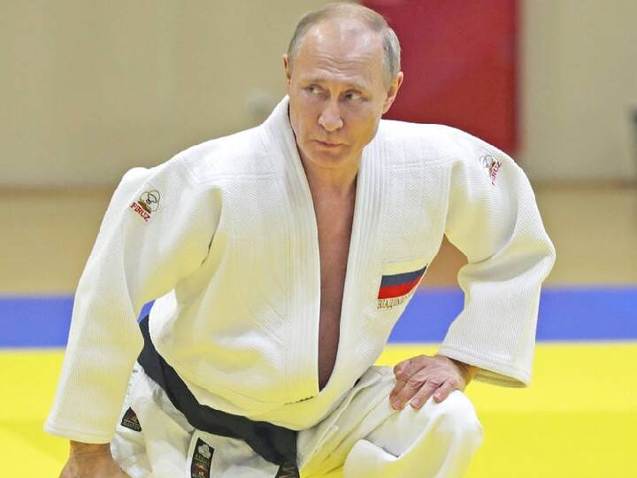 Putin suspended as honorary president of International Judo Federation Due to Russia Invasion in Ukraine खेलो में साइडलाइन हो रहा रूस, अब इंटरनेशनल जूडो फेडरेशन ने पुतिन से ऑनररी प्रेसिडेंट का दर्जा छीना