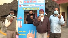 UP Elections 2022: Prayagraj voters pose with inked fingers to click selfies