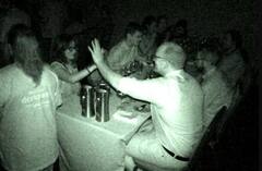 ਇਹ ਦੁਨੀਆ ਦੇ ਸਭ ਤੋਂ ਡਰਾਉਣੇ ਰੈਸਟੋਰੈਂਟ, ਕਿਤੇ ਤਾਬੂਤ ਤੇ ਕਿਤੇ 160 ਫੁੱਟ ਦੀ ਉਚਾਈ 'ਤੇ ਸਰਵ ਕੀਤਾ ਜਾਂਦਾ ਖਾਣਾ