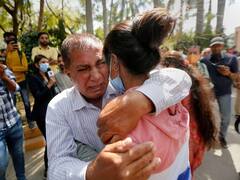 બાળકોને ભેટીને માતા-પિતા રડી પડ્યા, યુક્રેનથી પરત ફર્યાની હ્રદય સ્પર્શી તસવીરો