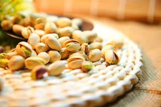 Health Tips : मधुमेही रुग्णांनी दररोज पिस्ता खा; मिळतील आश्चर्यकारक फायदे