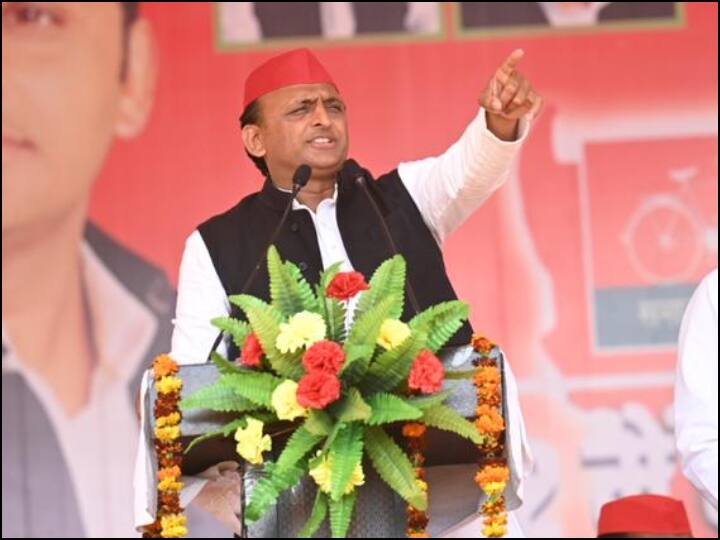Gorakhpur Chillupar assembly Deoria Uttar Pradesh SP chief Akhilesh Yadav targeted CM Yogi Adityanath UP Election 2022: अखिलेश यादव का दावा- देवरिया की सभी सीटें जीतेगी सपा, किसानों के मुद्दे पर बीजेपी को घेरा