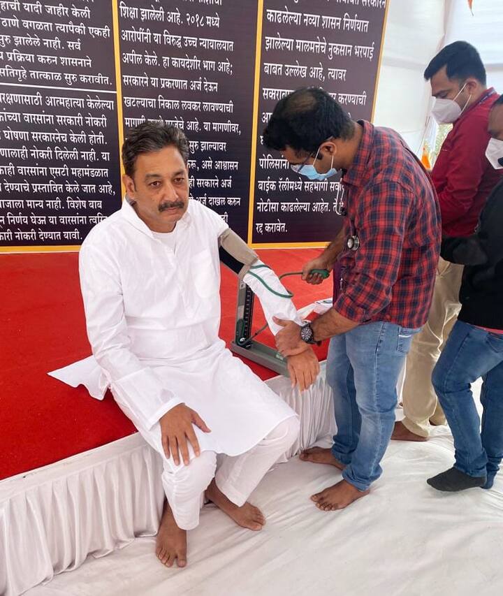 खासदार संभाजीराजेंनी हे उपोषण मागे घ्यावं यासाठी राज्याचे गृहमंत्री दिलीप वळसे पाटील, मंत्री एकनाथ शिंदे आणि खासदार श्रीकांत शिंदे यांनी राज्य सरकारच्या वतीने त्यांची भेट घेतली.