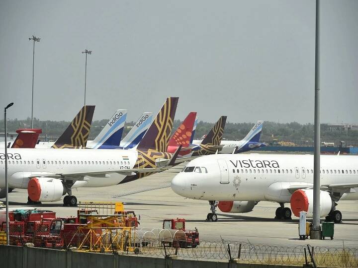 Flights Diverted cancel cases increasing spicejet vistara indigo goair questions on passengers life Flights Diverted: जमीन ही नहीं अब आप हवाई यात्रा में भी सुरक्षित नहीं, फ्लाइट्स में तकनीकी खराबी की घटनाओं ने बढ़ाई चिंता