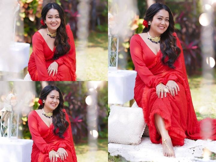 सिंगर नेहा कक्कड़ (Neha Kakkar) अपनी आवाज के साथ अपने लुक्स की वजह से भी हर जगह छाई रहती हैं. अपनी आवाज से तो नेहा सभी को अपना दीवाना बना भी चुकी हैं. वह अपने लुक्स के साथ भी काफी एक्सपेरिमेंट करती रहती हैं जिसकी वजह से फैंस उन्हें बेहद पसंद करते हैं और सोशल मीडिया पर उन्हें फॉलो करते हैं. (फोटो-सोशल मीडिया)