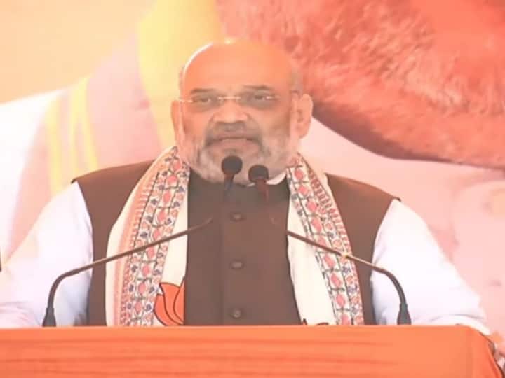 UP Election 2022 Amit shah jansabha in kushinagar ahead of polls in UP Slams akhilesh yadav UP Election 2022: कुशीनगर में अखिलेश यादव पर अमित शाह का बड़ा हमला, कहा- अखिलेश बाबू किसको डराते हो भाई...