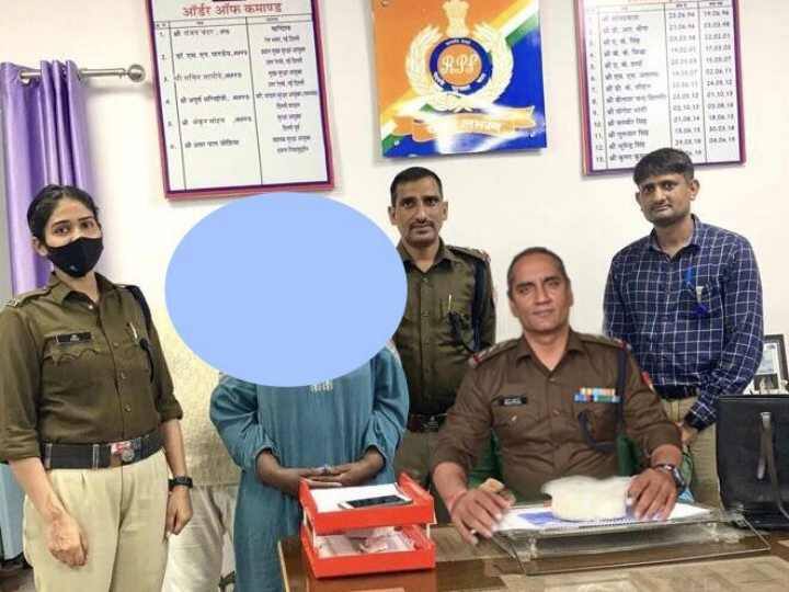 Delhi Hazrat Nizamuddin Railway Station Kenyan woman arrested by RPF with drugs Heroin worth Rs 1.25 crore ANN Delhi News: विदेशी महिला 1.25 करोड़ रुपए के ड्रग्स के साथ गिरफ्तार, जानिए- कैसे फिल्मी अंदाज में छिपाई थी हेरोइन