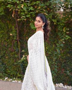 Suhana Khan Is Sheer Grace In A White Lehenga By Manish Malhotra, SEE PICS