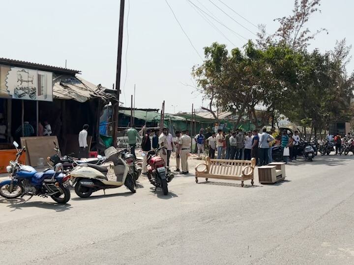 A case has been registered against eight persons including a Shiv Sena leader in samay chauhan murdercase विरारच्या समय चौहान हत्येप्रकरणी शिवसेनेच्या पदाधिकाऱ्यासह आठ जणांवर गुन्हा दाखल, दोन जण अटकेत 