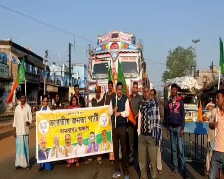 Bangla Bandh: Bankura Onda BJP activists blocked the road Bangla Bandh:পুরভোটে অশান্তির অভিযোগে বনধের ডাক,ওন্দায় পথ অবরোধ বিজেপির