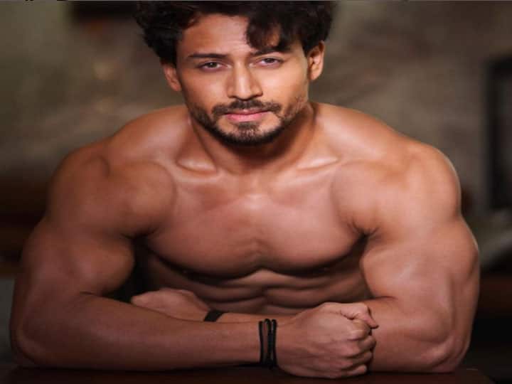 Tiger Shroff did not want to become actor because of father Jackie Shroff, know why पापा जैकी श्रॉफ की वजह से फिल्मों में नहीं आना चाहते थे टाइगर श्रॉफ, आज है बॉलीवुड के एक्शन स्टार