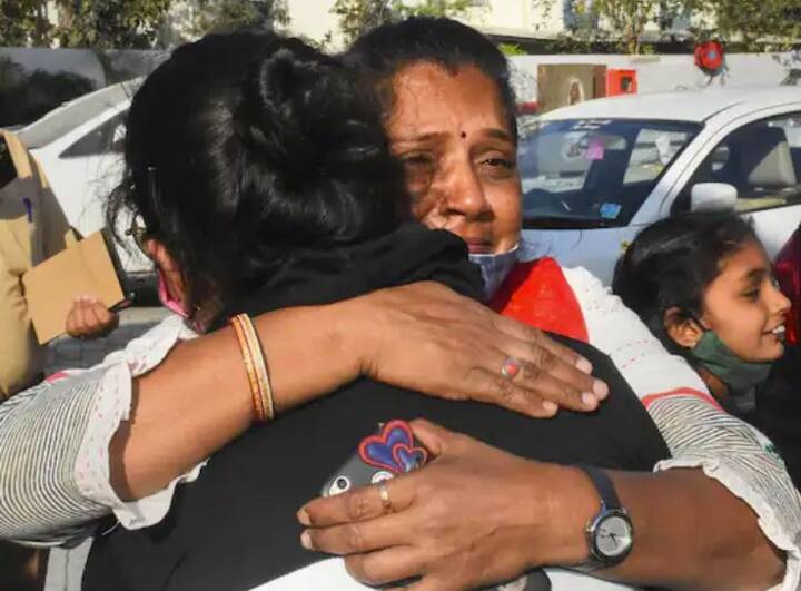 ਵਿਦੇਸ਼ ਮੰਤਰੀ ਐੱਸ. ਜੈਸ਼ੰਕਰ ਨੇ ਦੱਸਿਆ ਕਿ ਰੋਮਾਨੀਆ ਦੀ ਰਾਜਧਾਨੀ ਬੇਕਾਰੇਸਟ ਤੋਂ 198 ਭਾਰਤੀ ਨਾਗਰਿਕਾਂ ਨੂੰ ਲੈ ਕੇ ਚੌਥੀ ਫਲਾਈਟ ਐਤਵਾਰ ਨੂੰ ਭਾਰਤ ਲਈ ਰਵਾਨਾ ਹੋਈ ਹੈ।