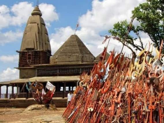 Pachmarhi Chauragarh Temple: भस्मासुर से बचने के लिए शिव जी ने ली थी यहां शरण, जानें पचमढ़ी के महादेव मंदिर की कहानी Pachmarhi Chauragarh Temple: भस्मासुर से बचने के लिए शिव जी ने ली थी यहां शरण, जानें पचमढ़ी के महादेव मंदिर की कहानी