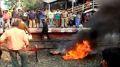 BJP Bandh: বন্‍‍ধের সমর্থনে পথে নেমে গ্রেফতার হন দুই বিজেপি কাউন্সিলর | Bangla News