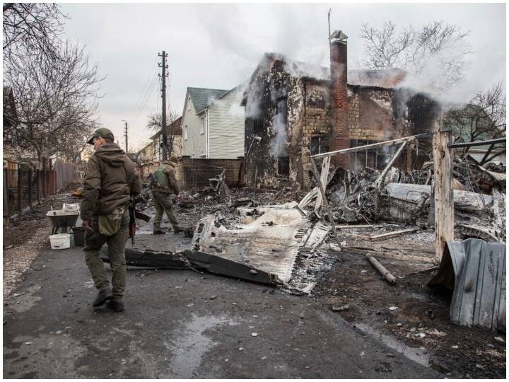 Ukraine-Russia War 102 civilians seven children killed in Ukraine Russia invasion UN human rights chief Ukraine-Russia War: रूस के हमले में अब तक यूक्रेन के 102 नागरिकों की मौत, कई बच्चे भी शामिल - यूएन ने दी ये चेतावनी