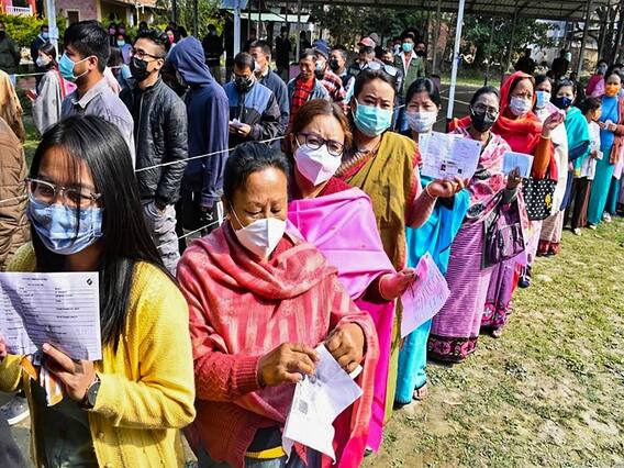 Manipur Polling: मणिपुर की 38 सीटों पर वोटिंग जारी, कहीं EVM खराब, कहीं दो गुटों के बीच झड़प, पढ़ें 10 बड़ी बातें Manipur Polling: मणिपुर की 38 सीटों पर वोटिंग जारी, कहीं EVM खराब, कहीं दो गुटों के बीच झड़प, पढ़ें 10 बड़ी बातें