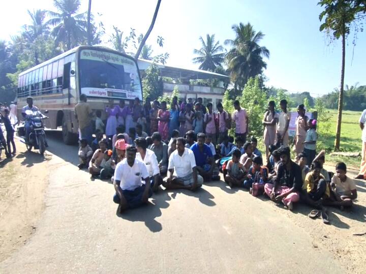 மயிலாடுதுறையில் அரசு பேருந்தை சிறைப்பிடித்த மாணவர்களால் பரபரப்பு
