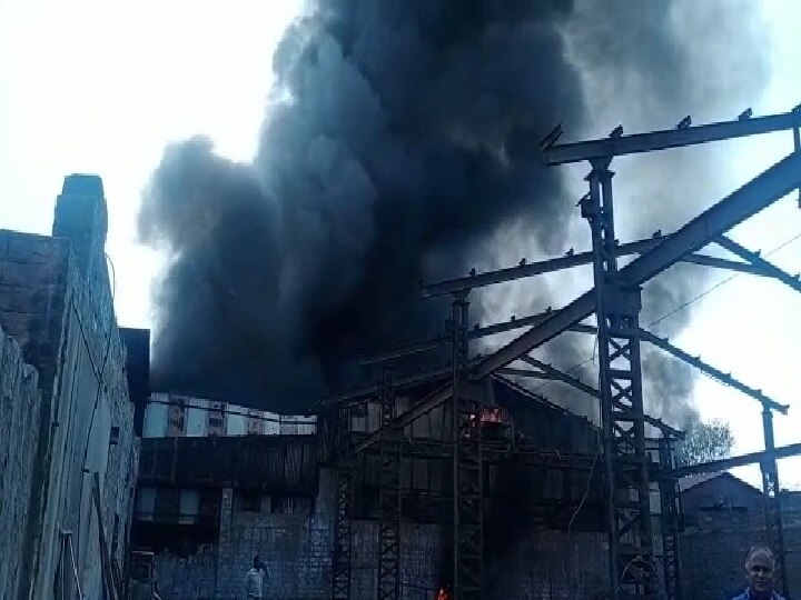 Jodhpur Fire: टायर के गोदाम में लगी भीषण आग, बुझाने के लिए दमकल कर्मियों को करनी पड़ रही है कड़ी मशक्कत