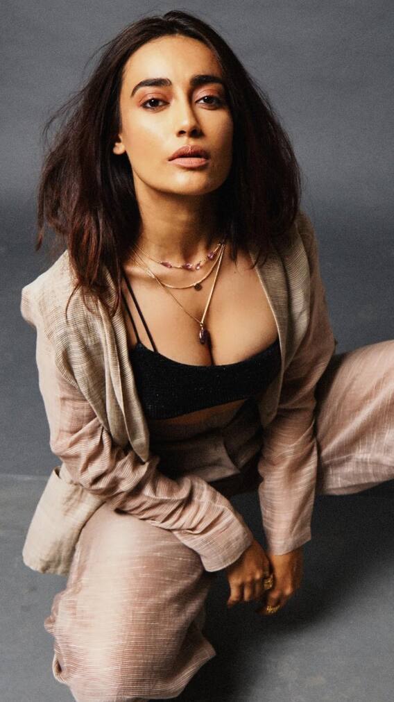 किसी अप्सरा से कम नहीं लगती हैं सुरभि ज्योति