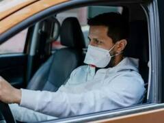 दिल्ली में आज से कार में सफर के दौरान मास्क पहनना नहीं अनिवार्य, जानें और क्या-क्या पाबंदियां हटाई गई