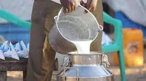 MP News Milk price reduced by Rs 2 per liter in Indore, now this will be the new rate ann MP News: इंदौर में दूध के दाम में 2 रुपये प्रति लीटर की आई कमी, अब ये होगा नया रेट