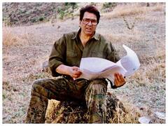 लोगों की भीड़ के बीच बुरे फंसे थे Dharmendra, फिर ऐसे एक्टर ने किया गांव वालों का गुस्सा ठंडा