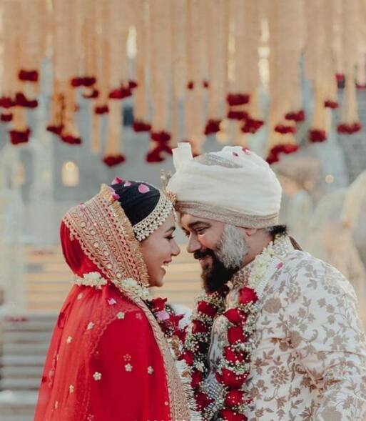 फरहान अख्तर, विक्रांत मेस्सीनंतर आता लव रंजन त्याच्या प्रेयसीसोबत लग्नबंधनात अडकला आहे.