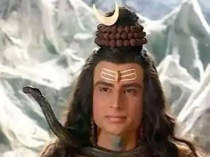 ਟੀਵੀ ਐਕਟਰ ਸਮਰ ਜੈ ਸਿੰਘ ਇੰਡਸਟਰੀ ਦੇ ਉਨ੍ਹਾਂ ਅਦਾਕਾਰਾਂ ਵਿੱਚ ਗਿਣੇ ਜਾਂਦੇ ਹਨ ਜਿਨ੍ਹਾਂ ਨੇ ਸਭ ਤੋਂ ਪਹਿਲਾਂ ਮਹਾਦੇਵ ਦੀ ਭੂਮਿਕਾ ਨਿਭਾਈ ਸੀ। ਟੀਵੀ ਸ਼ੋਅ 'ਓਮ ਨਮਹ ਸ਼ਿਵੇ' ਉਨ੍ਹਾਂ ਦਿਨਾਂ ਦਾ ਇੱਕ ਬਹੁਤ ਵੱਡਾ ਹਿੱਟ ਸੀਰੀਅਲ ਸੀ ਤੇ ਸਮਰ ਨੇ ਇਸ ਵਿੱਚ ਸ਼ਿਵ ਦੀ ਭੂਮਿਕਾ ਨਿਭਾਈ ਸੀ।