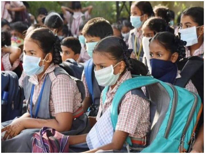 uttar pradesh Class 8 students faced max difficulties in remote learning covid 19 corona virus कोरोना महामारी के दौरान आठवीं क्लास के छात्रों को हुई सबसे ज्यादा परेशानी: सर्वे