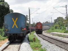 Jabalpur News: ट्रेन के आखिरी डिब्बे पर क्यों बना होता है 'X' का निशान? क्या आप जानते हैं