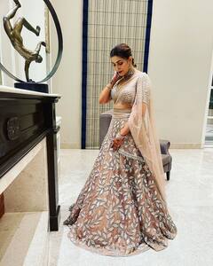 लहंगे में सपना चौधरी लगीं एकदम अप्सरा, हुस्न ऐसा जिसे देख फैंस ने कहा- आसमान से उतरी एक परी