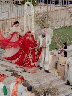 शाही अंदाज में गर्लफ्रेंड अलीशा संग शादी के बंधन में बंधे डायरेक्टर लव रंजन, अब सामने आईं तस्वीरें