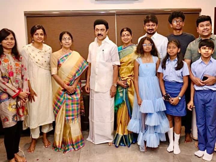 He met his family members including his son, daughter and grandchildren to receive their wishes. (Image: Twitter/ MK Stalin)