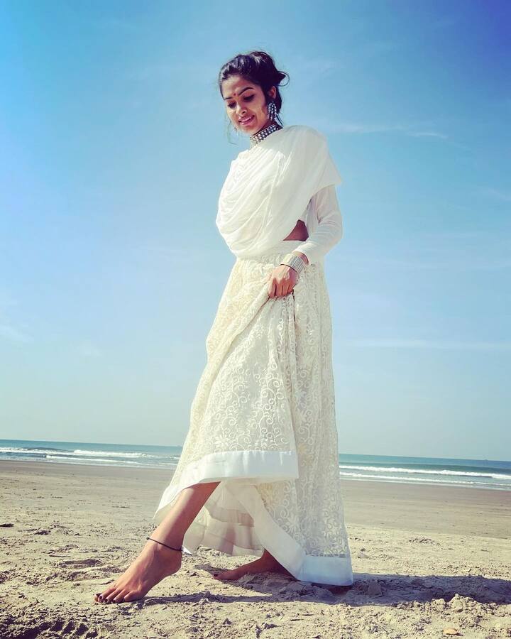 బిగ్ బాస్ దివి ఫోటోలు  -Image credit: Divi Vadthya/Instagram