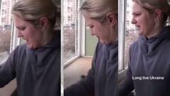 Russia-Ukraine War: রুশ বোমায় ধূলিস্মাৎ বাড়ি, কান্নাভেজা চোখে জাতীয় সঙ্গীত গেয়ে চলেছেন ইউক্রেনিয়ান মহিলা