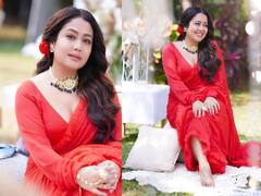 Neha Kakkar : ‘लाल छड़ी मैदान खड़ी’, नेहा कक्करचा घायाळ करणारा अंदाज!