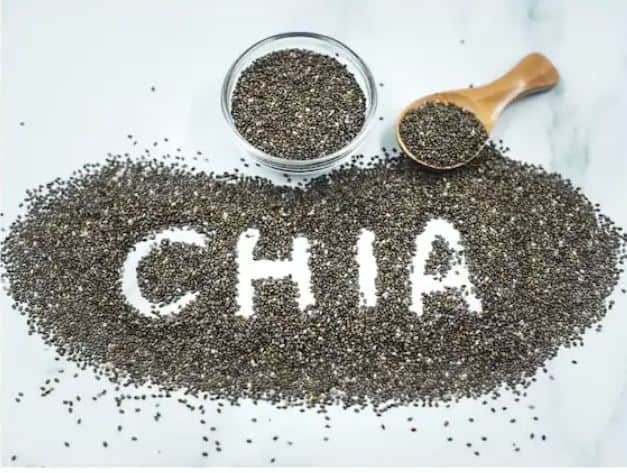 Chia Seeds For Weight Loss Chia Seeds Benefits Good For Heart Diabetes And Blood Pressure Control Weight Loss: इस एक चीज को पानी में मिलाकर पीने से पिघलने लगेगी चर्बी, आप भी आजमाएं