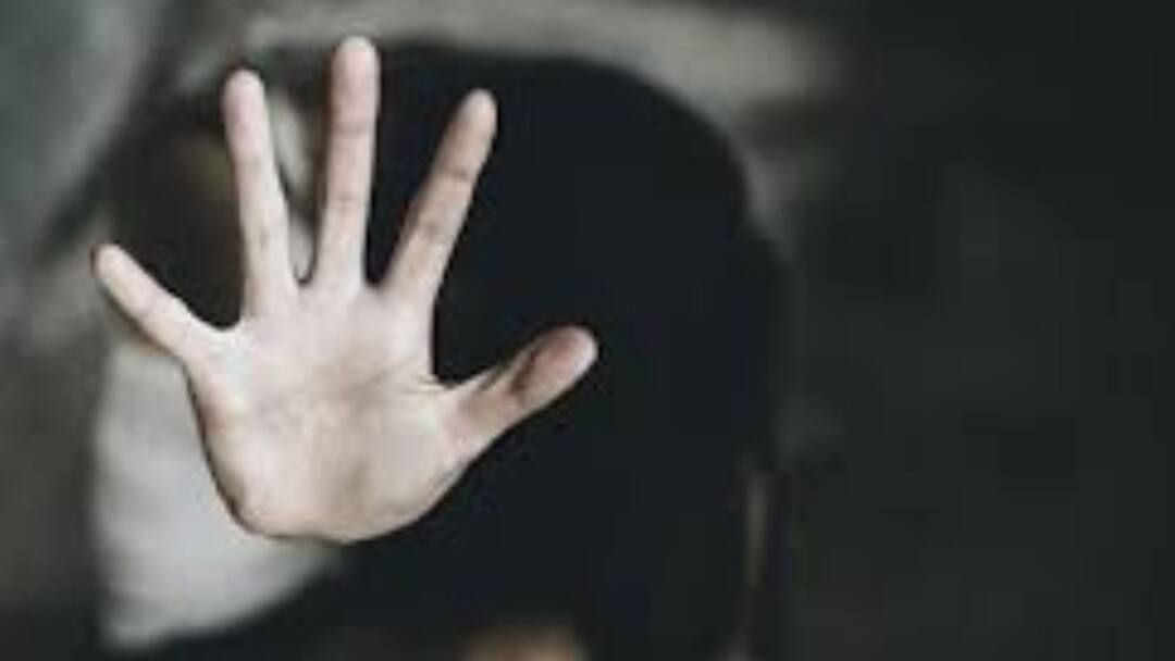 Kolkata chitpur fraud astrologer arrested for rape allegation Fraud Astrologer: তন্ত্রসাধনার নামে মদ খাইয়ে ধর্ষণ, পুলিশের জালে জ্যোতিষী