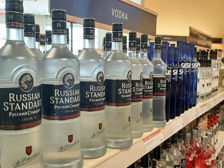 Russian Vodka Ban: ரஷ்யாவின் வோட்கா விற்பனைக்கு அமெரிக்காவில் தடை..! உக்ரைன் மதுவிற்பனை அதிகரிப்பு..!