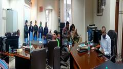 Visva Bharati: রাতভর বিশ্বভারতীর সেন্ট্রাল অফিসে ঘেরাও রেজিস্ট্রার ও জনসংযোগ আধিকারিক। Bangla News